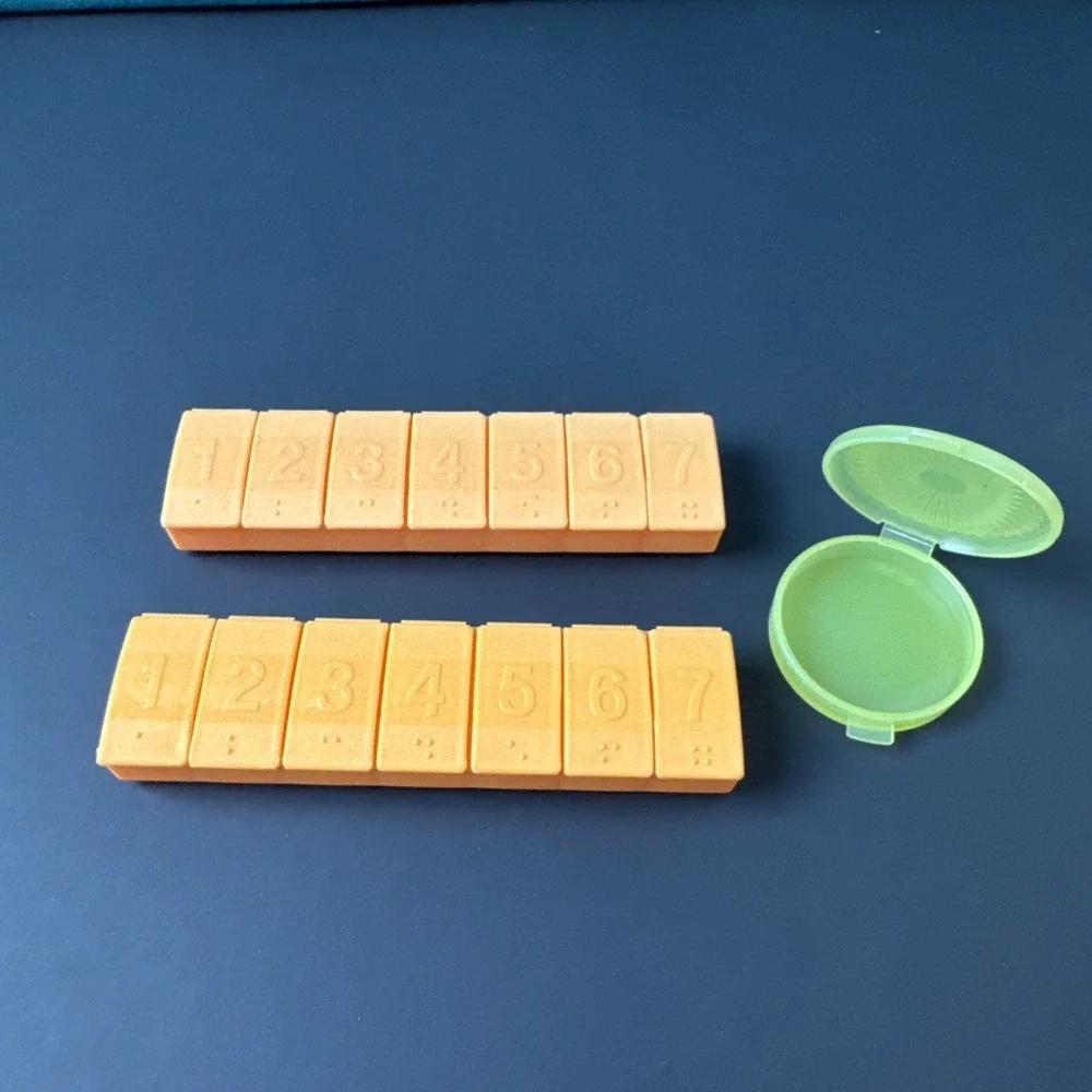 Tupperware 7-Day Pill Vitamin Advil Keepers Orange braille Clamshell Yellow Mini